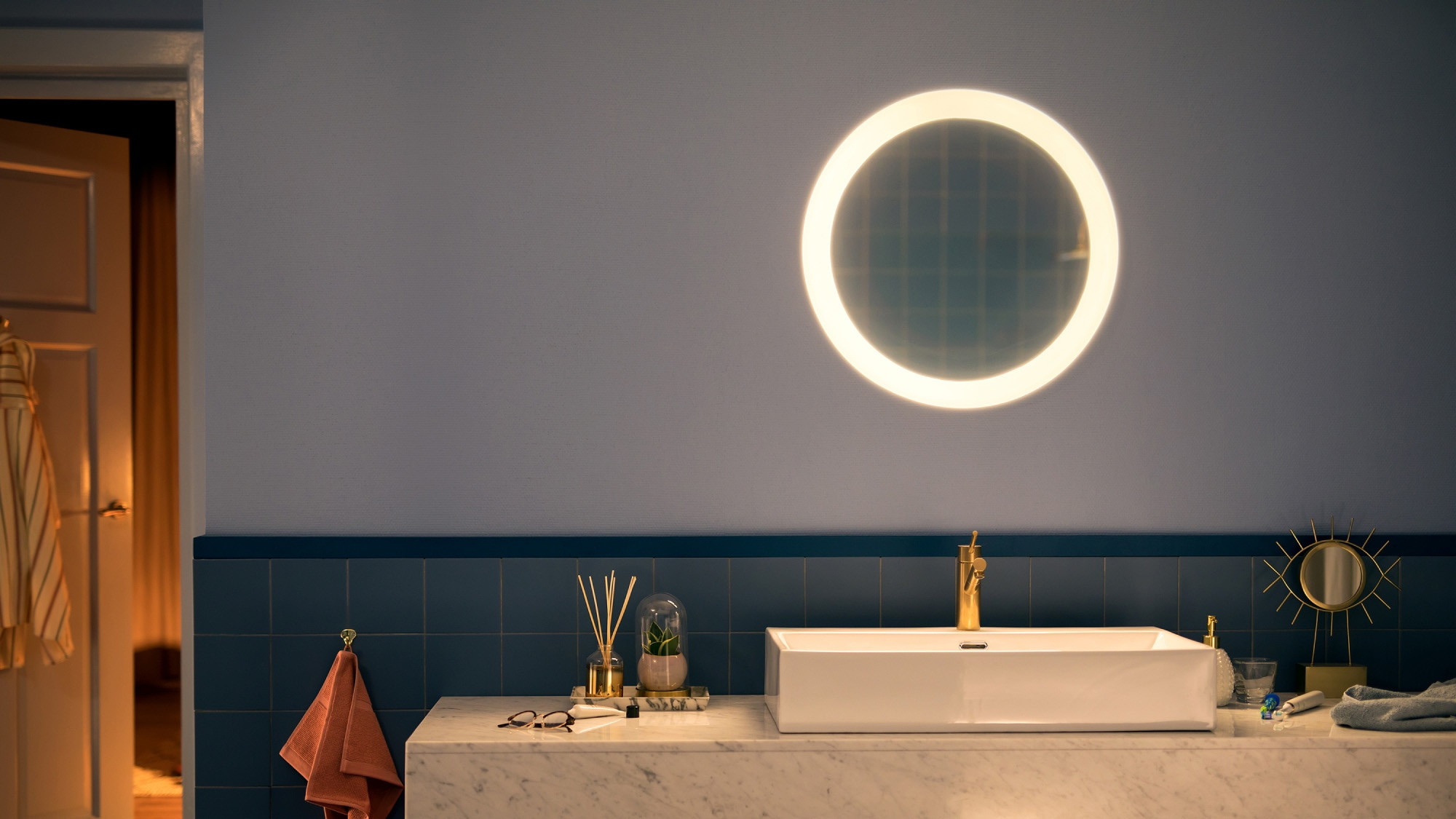 Badezimmerbeleuchtung | Philips Hue De with regard to Hue Badezimmer