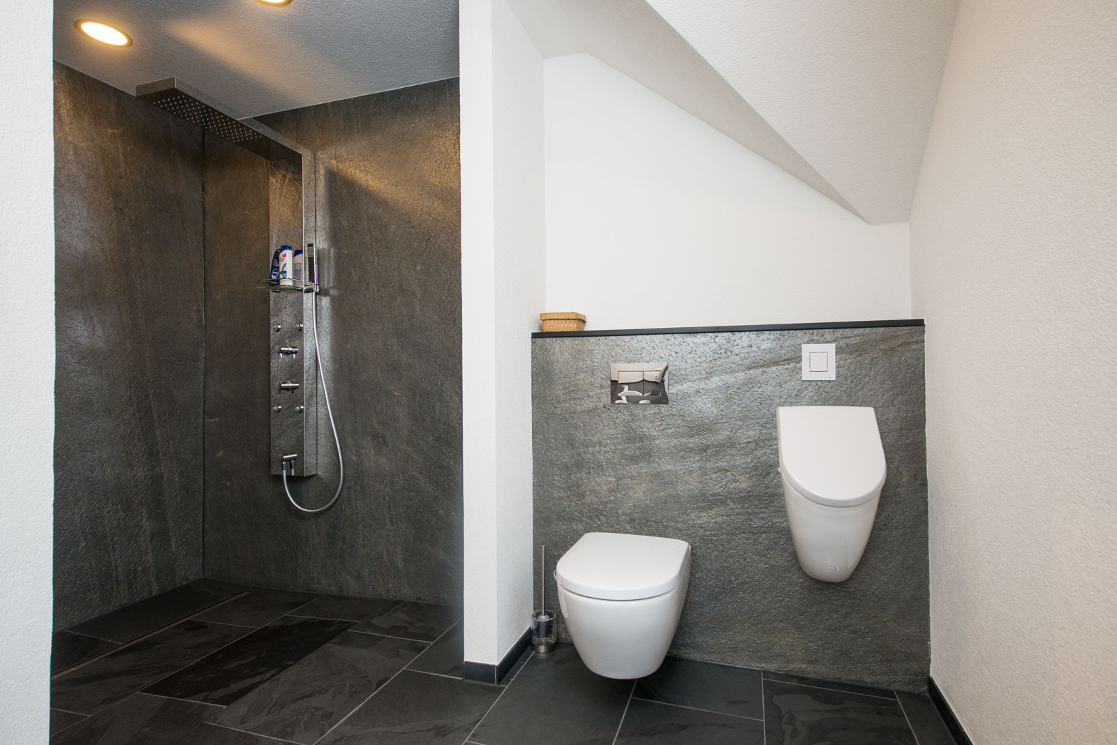 Badgestaltung – Backes in Badezimmer Schiefer