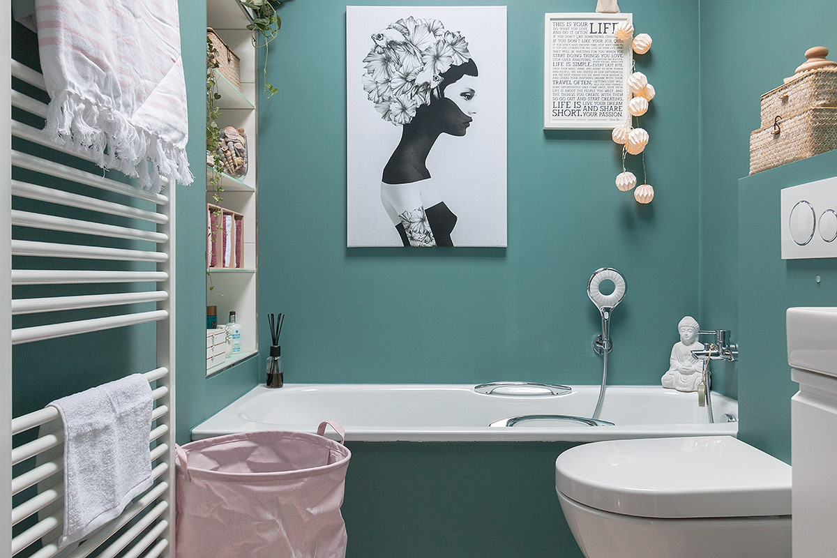 Frühlingshaftes Bad In Tuerkis Und Rosa – Schön Bei Dirdepot regarding Badezimmer Türkis