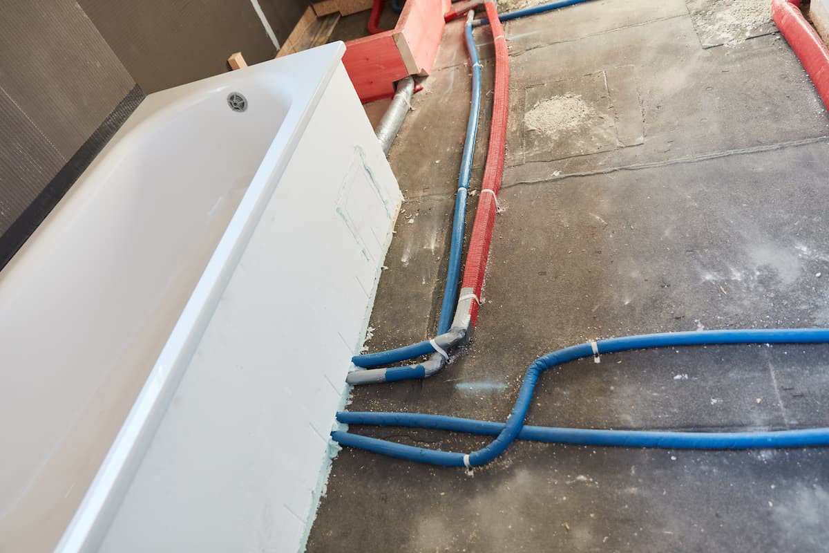 Kosten: Wasserleitungen Verlegen Oder Erneuern Lassen with regard to Badezimmer Leitungen Neu Verlegen Kosten