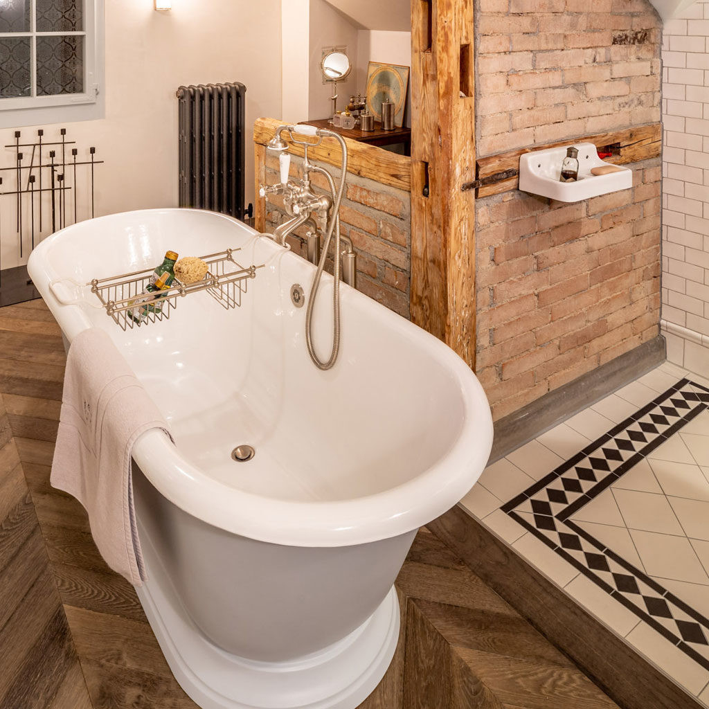 Landhaus Bad – Traditional Bathrooms for Landhausstil Badezimmer