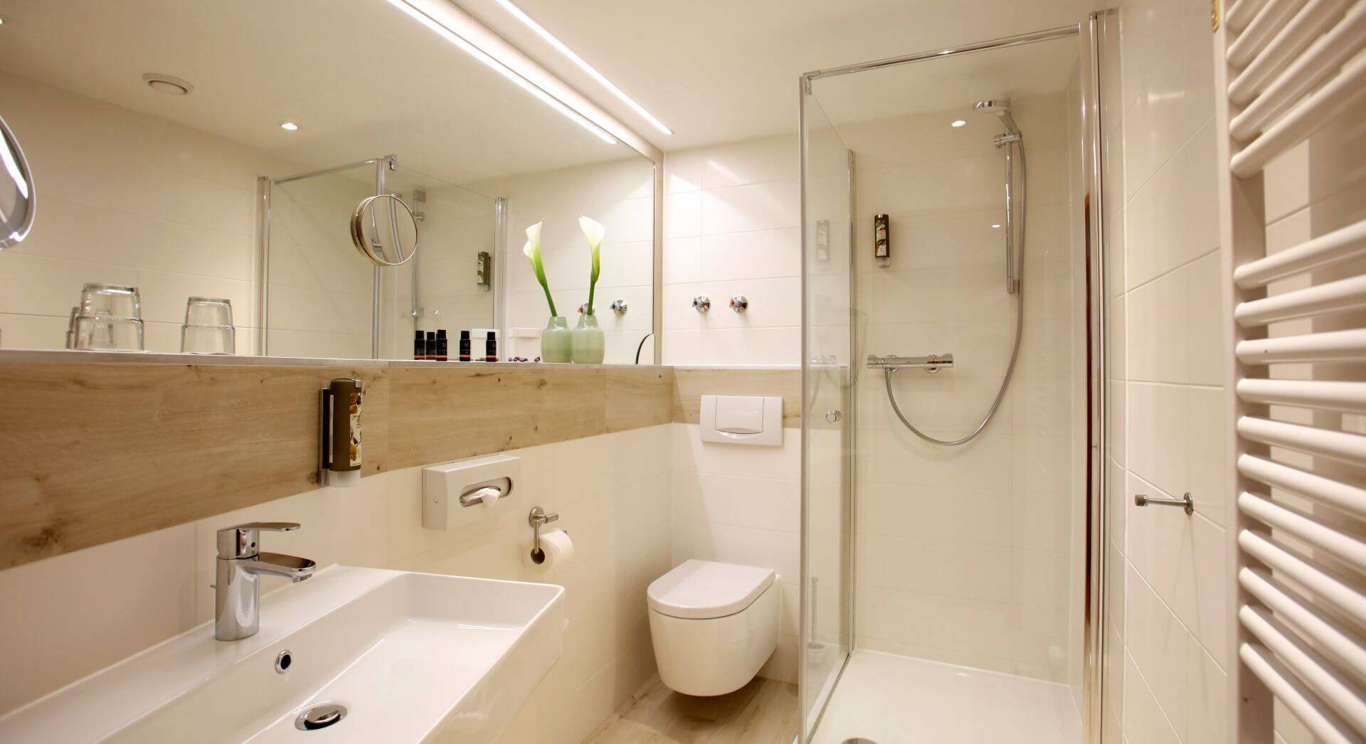 Muster-Badezimmer Im Parkhotel Landau with Muster Badezimmer