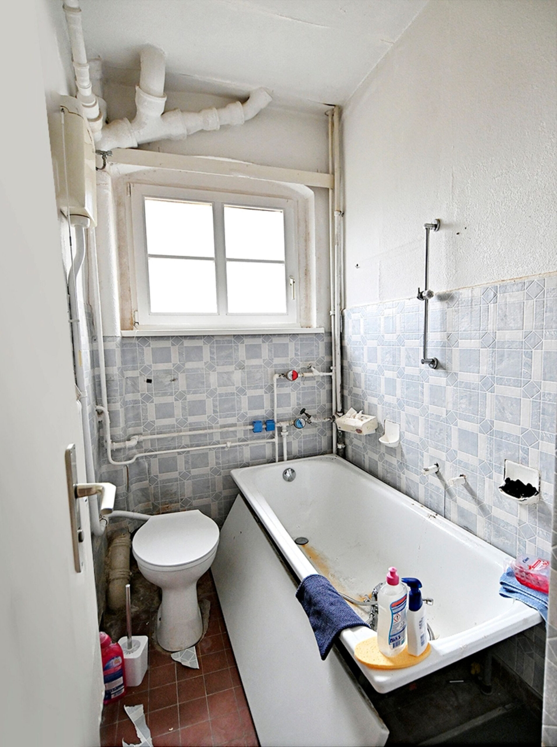 Vom Winzigen Bad Zur Wohlfühloase - [Schöner Wohnen] pertaining to Badezimmer Alt